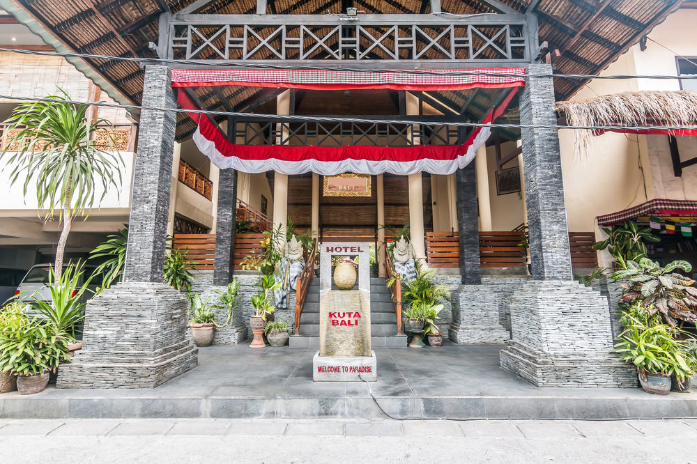 The Flora Kuta Bali Hotel Exterior foto